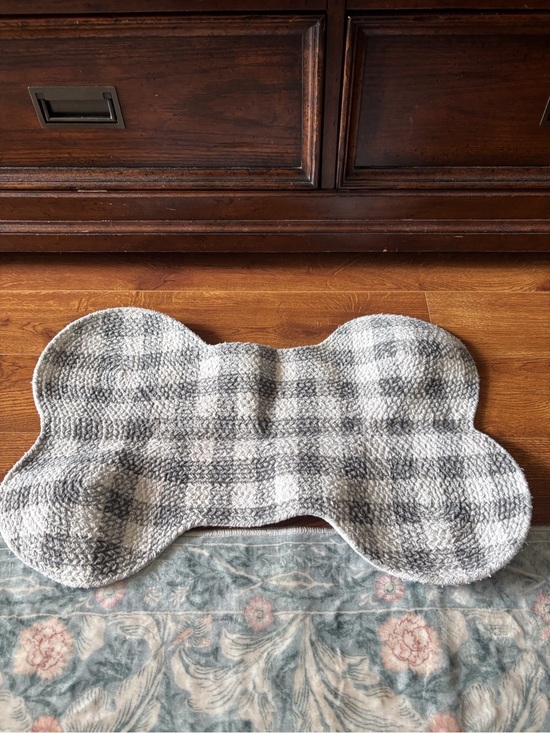 Other - Gray Plaid Bone-Shaped dog food Mat